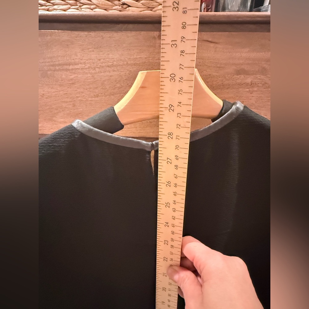 Madewell black short-sleeve top/blouse with leather trim around the collar - Picture 5 of 7